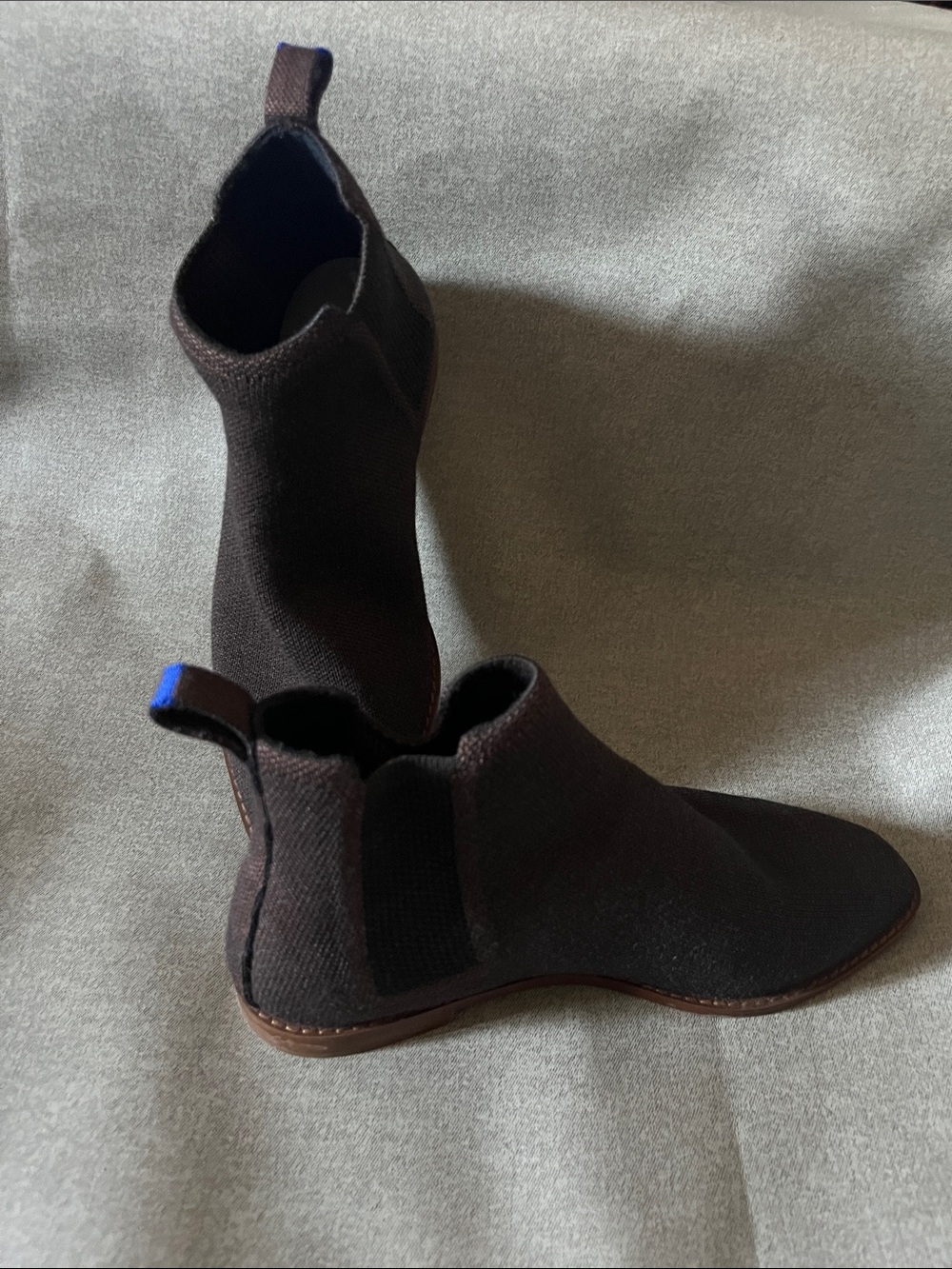 ROTHY’S women’s size 6 Dark Brown Stretch Boots